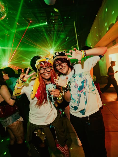 Amigxs en una fiesta de Niñes Rata